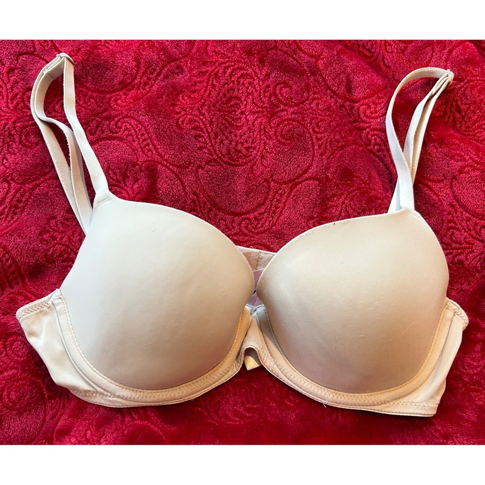 Victoria's Secret PINK Beige Wear Everywhere Push Up Bra‎ 32C